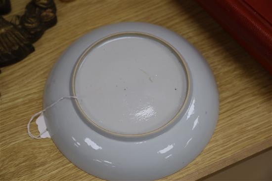 A Chinese famille rose figural dish, diameter 21cm